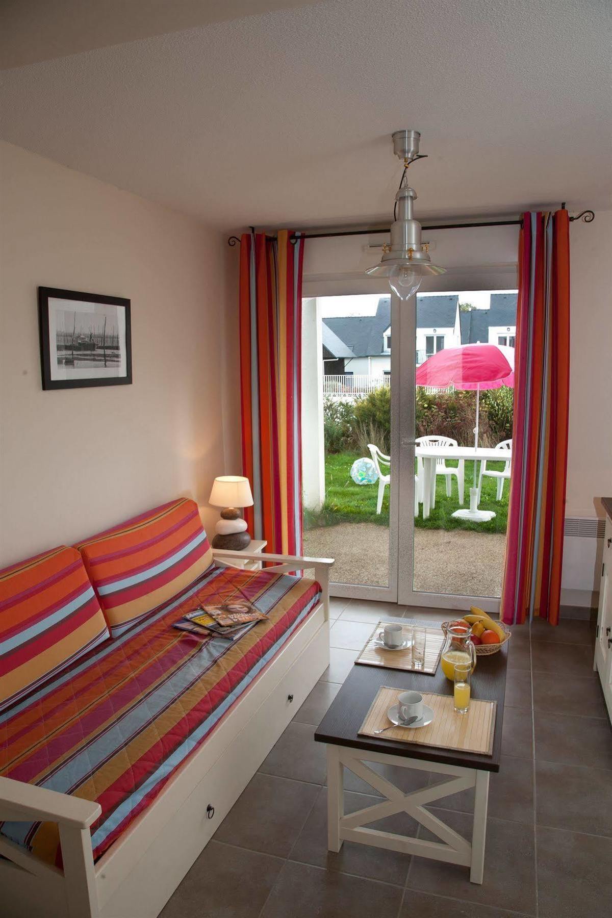 Residence Nemea Les Roches Saint-Pol-de-Leon Exterior photo