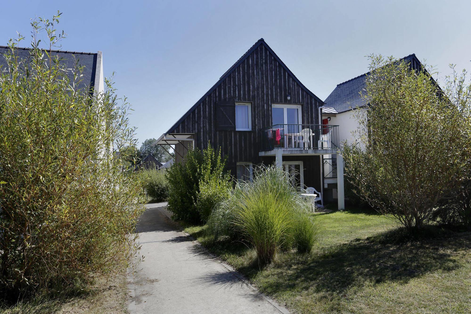 Residence Nemea Les Roches Saint-Pol-de-Leon Exterior photo